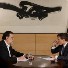 Mariano Rajoy y Albert Rivera, durante un momento de su reunión de este miércoles en el Congreso.-JOSÉ LUIS ROCA