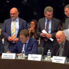El presidente de AEI, Tomás Castro, enla firma del acuerdo en el Parlamento Europeo.-E. M.