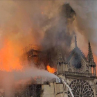 Notre Dame, en llamas.-PATRICK ANIDJAR AFP