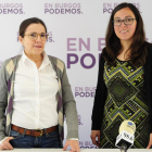 Lola Martín-Albo junto a la procuradora de Podemos Laura Domínguez.-ISRAEL L. MURILLO