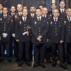 Foto de grupo de los condecorados ayer en la celebración de los Ángeles Custodios de la Policía Nacional.-SANTI OTERO