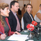 Miren Iruña Caubet, Alberto García, Lorena de la Fuente y el torero Roberto Martín, Jarocho, ayer en la presentación de la empresa en Burgos.-ISRAEL L. MURILLO