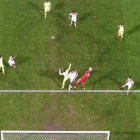 Una imagen del partido.-