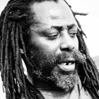 Oghene Kologbo publica un nuevo álbum después de nueve años.-