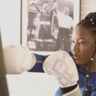 Toufah Jallow, practicando boxeo en Canadá, donde recibió asilo tras huir de Gambia.-HUMAN RIGHTS WATCH