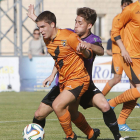 Del Rincón protege un balón en el choque frente al Palencia-Raúl G. Ochoa