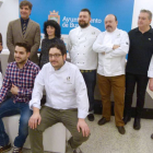 Sagrario Ayuso (La Flora), Fernando Gómez (concejal de Cultura), Cucho Íñiguez y Pablo Cófreces (cocineros).-RAÚL G. OCHOA