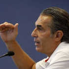 El entrenador de la selección española, Sergio Scariolo, este lunes, durante la rueda de prensa que ha ofrecido en Madrid.-Foto: EFE/ PACO CAMPOS