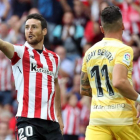Aritz Aduriz celebra su gol al Girona en san Mamés ante Aday-EFE
