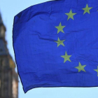 Una bandera europea junto al Big Ben, una de las torres del Parlamento británico, el miércoles, 23 de agosto.-AFP / JUSTIN TALLIS