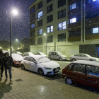 La nieve cayó con más intensidad en la capital burgalesa al caer la tarde . SANTI OTERO