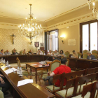 Los diputados provinciales, ayer en el Pleno.-SANTI OTERO