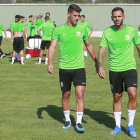 Machuca y Elliot, ayer, durante su primera sesión de entrenamiento con el Burgos CF.-RAÚL OCHOA