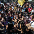 Desolación en Río de Janeiro tras el incendio del Museo Nacional. Centenares de personas han salido a la calle para protestar por los hechos.-ANTONIO LACERDA (EFE)