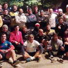 La plantilla del UBU Colina Clinic posa antes de iniciar su entrenamiento de madrugada.-TWITTER /  @RUGBYAPAREJOS
