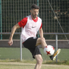 Figueroa controla un balón durante el entrenamiento de ayer.-SANTI OTERO