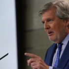 El portavoz del Gobierno, Íñigo Méndez de Vigo, este viernes en rueda de prensa.-DAVID CASTRO