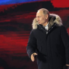 El presidente ruso, Vladimir Putin, en un acto de campaña el 18 de marzo en Moscú.-/ YURI KOCHETKOV (EFE)