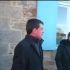 Vídeo que muestra el momento en que un joven abofetea a Manuel Valls.-YOUTUBE