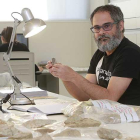 Joseba Ríos en uno de los laboratorios del Cenieh.-RAÚL G. OCHOA