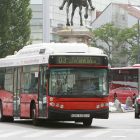 Imagen de un autobús municipal en la Plaza de Mio Cid-ECB