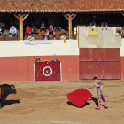 Imagen de la corrida de toros celebrada ayer en Huerta de Rey. ECB