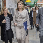 La Consejera de Hacienda de la Junta, Pilar del Olmo (en el centro), antes de presentar oficialmente Orve en Burgos.-S. O.