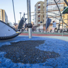 Varios niños juegan en el parque infantil ubicado en la calle Fátima.-ISRAEL L. MURILLO