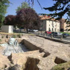 Estado actual de las excavaciones que dirigeFabiola Monzón en las faldas del Castillo.-ISRAEL L. MURILLO
