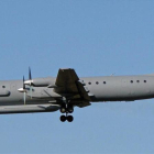 Un avión militar ruso desaparece tras un ataque de cazas israelíes en Siria.-EL PERIÓDICO