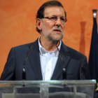 El presidente de Gobierno, Mariano Rajoy, en La Palma del Condado.-Foto: AFP / CRISTINA QUICLER