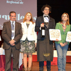 Los ganadores posaron con la alcaldesa de Aranda, Raquel González (segunda por la derecha).-ECB