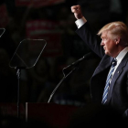 Donald Trump en un acto de campaña electoral en Wisconsin.-AFP / CHIP SOMODEVILLA