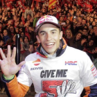Marc Márquez celebra sus cinco títulos en Cervera, su pueblo.-REPSOL-HONDA MEDIA