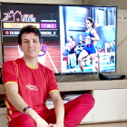 Juan Carlos Higuero en plena acción durante uno de sus programas de ‘En casa con los atletas’. ECB