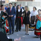 El alcalde, Daniel de la Rosa, junto a la concejala de Seguridad Ciudadana y Festejos, Blanca Carpintero.-RAÚL G. OCHOA