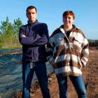 Samuel Sanz y Nazareth Aparicio producen y comercializan desde Roa humus de lombriz ecológico. ECB
