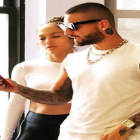 Jennifer López y Maluma trabajan juntos en una película.-