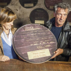 Yolanda García Viadero propietaria de Bodegas Valduero junto a Francis Lorenzo.-ECB