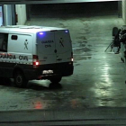 Un furgón de la Guardia Civil accede a la Ciudad de la Justicia de Valencia donde han pasado a disposicion del Juzgado de Instruccion 18 algunos de los detenidos en la operacion Taula.-EFE / MANUEL BRUQUE