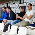 Franco Caselli y José MAría Salmerón vieron el entrenamiento del equipo junto a los ayudantes del almeriense.-