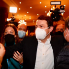 Alfonso Fernández Mañueco a su llegada al hotel Alameda Palace con un porcentaje escrutado del 90 %.