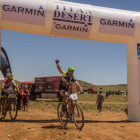 El portugués José Silva, primer líder de la Titan Desert 2015, a su paso por la meta.-Foto:  TITAN DESERT