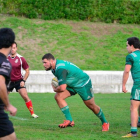 Gavin van den Berg avanza con el oval durante un partido.-FACEBOOK