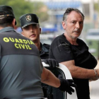 El concejal de Serra Marcos Cabo, tras su detención, el miércoles, por la muerte de su esposa.-Foto: EFE / MANUEL BRUQUE
