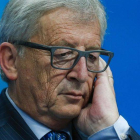 El presidente de la Comisión Europea, Jean-Claude Juncker, pensativo, en una rueda de prensa, el lunes en Bruselas.-Foto: AFP / JULIEN WARNAND