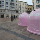 Dos contenedores se han instalado en la Plaza Santo Domingo y dos más en la Plaza Santiago.-ISRAEL L. MURILLO
