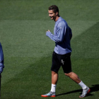 Zidane y Cristiano Ronaldo, durante el entrenamiento de este lunes en Valdebebeas.-REUTERS / SUSANA VERA
