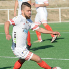 Viti controla el balón en un choque disputado en San Amaro.-SANTI OTERO