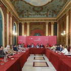 Imagen de la Interparlamentaria del PSOE celebrada ayer en el Salón Rojo del Teatro Principal.-RAÚL G. OCHOA